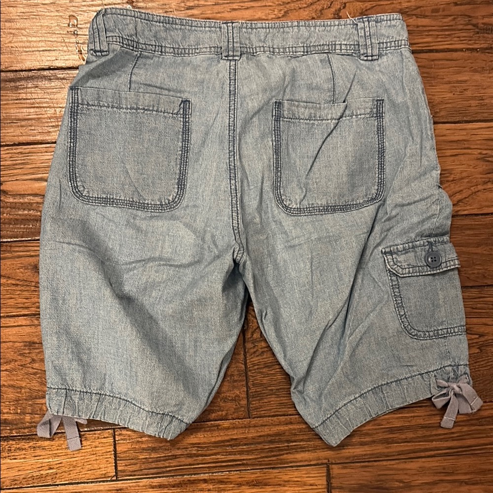 St. John's Bay Blue Jean Cargo Shorts Relaxed Fit - Picture 7 of 8